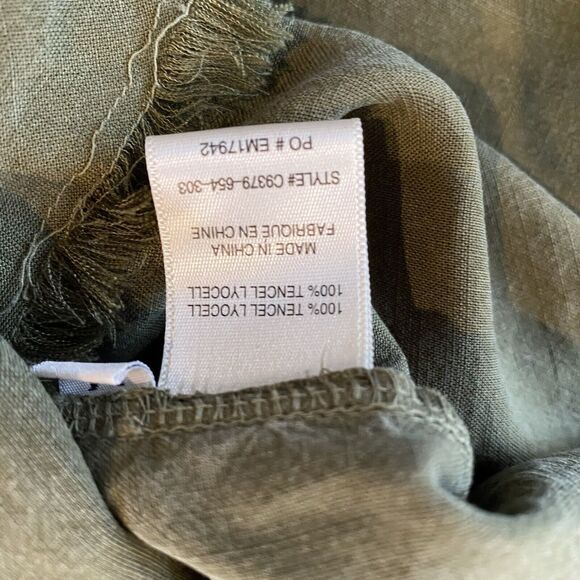 Anthropologie Cloth & Stone Womens Frayed Button Down Army Green Shirt Blouse M - Picture 5 of 9